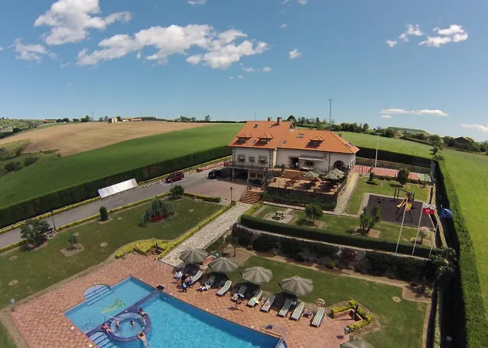 波萨达埃尔索酒店 3*