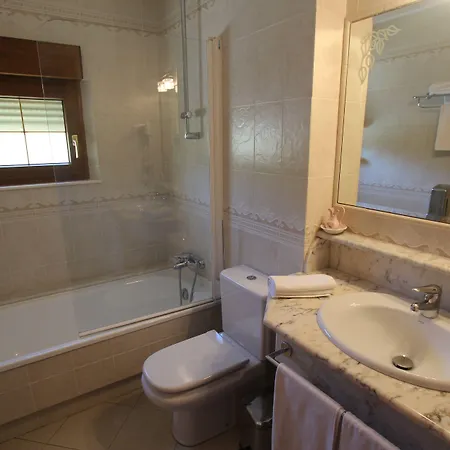 El Iso בית הארחה 3*